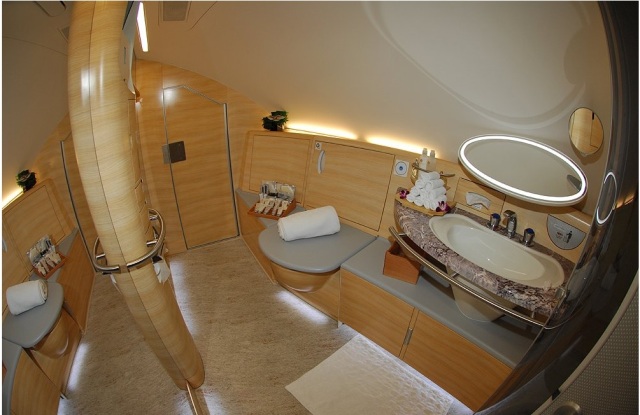 Airbus a380 bathroom